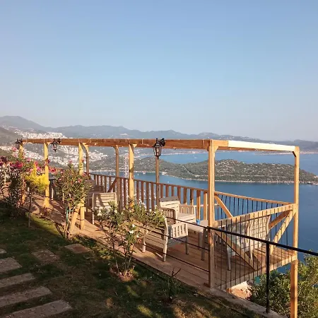 Sirinevler 度假居 *